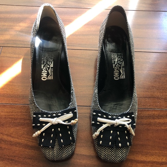 Salvatore Ferragamo bow block heels 8 2A shoes vintage black white classic - Picture 2 of 14